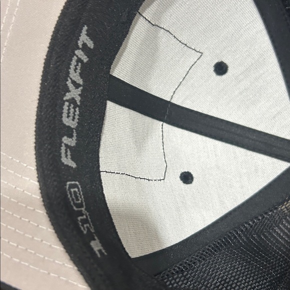 Peaky Blinders Black Trucker Hat with Logo Patch - Picture 5 of 6